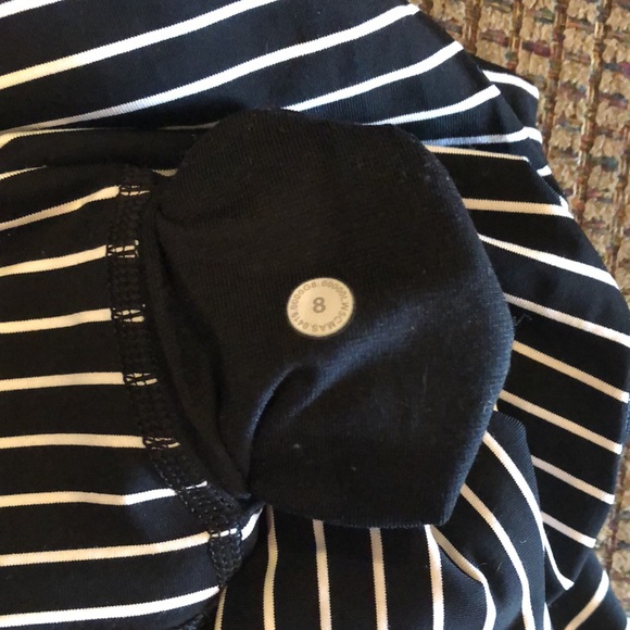 Lululemon Wunder Unders 25” Size 8 - Picture 4 of 4